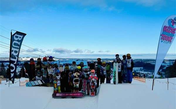 Snowboardgruppen Foto Kind