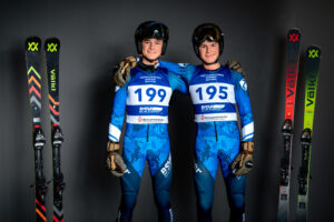 Gruppenfoto in Skiklamotten