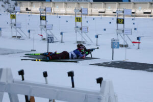 Biathlet beim liegendschießen