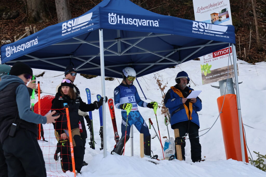 Skirennfahrer am Start