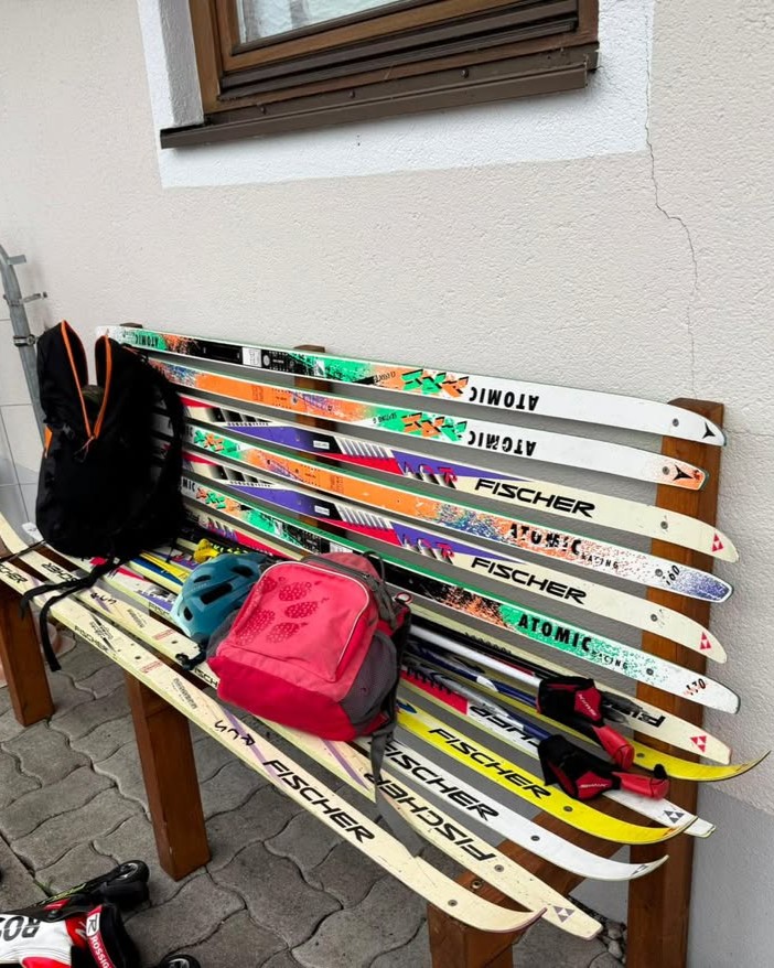 Bank aus Ski