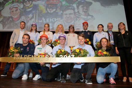 ehrung zum goldenen Ski 
Copyright by : sampics Photographie
Bierbaumstrasse 6
81243 München
TEL.: ++49/89/82908620 , FAX : ++49/89/82908621 , E-mail : sampics@t-online.de
Bankverbindung : Hypovereinsbank München  Konto : 1640175229 , BLZ 70020270
IBAN : DE78700202701640175229   BIC  : HYVEDEMMXXX
weitere Motive finden sie unter :  www.augenklick.de