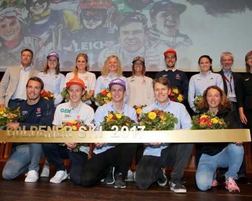 ehrung zum goldenen Ski 
Copyright by : sampics Photographie
Bierbaumstrasse 6
81243 München
TEL.: ++49/89/82908620 , FAX : ++49/89/82908621 , E-mail : sampics@t-online.de
Bankverbindung : Hypovereinsbank München  Konto : 1640175229 , BLZ 70020270
IBAN : DE78700202701640175229   BIC  : HYVEDEMMXXX
weitere Motive finden sie unter :  www.augenklick.de