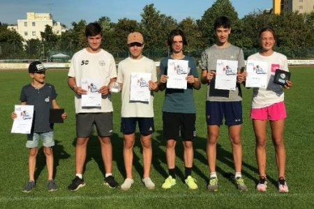 Start der Wintersaison für die Münchner Skirennfahrer*innen unter strikten Hygieneauflagen in Germering