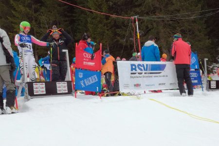 Inngauer Skiverband gewinnt Team Parallelslalom beim Skiliga Bayern Schülerrennen am Tegelberg/Ostallgäu