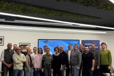 Gruppenfoto im Stehen