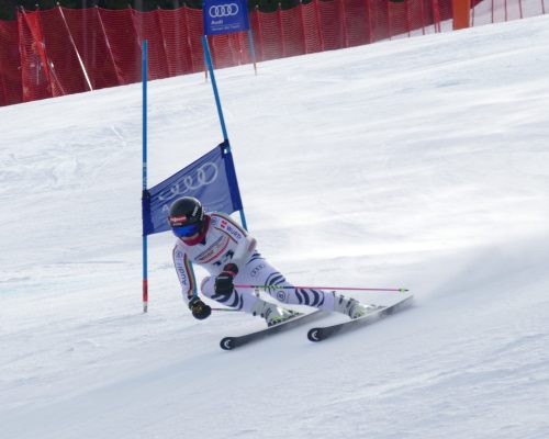 Emma Aicher war einmal mehr nicht zu schlagen und holte sich den Titel der Deutschen Jugendmeisterin in der Alpinen Kombination aus Super-G und Slalom.