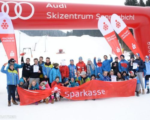 Sophie von Stein und Luca Guggenmos siegen beim 5.Skiliga Bayern Schüler Rennen Riesenslalom am Sonnenbichl