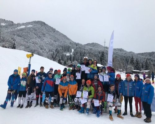 Hannah Gerg und Fabian Wagner gewinnen Skiliga Bayern Schüler Parallelrennen am Steckenberg