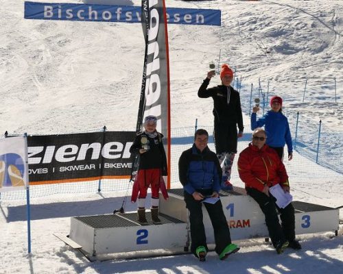 1. Platz Hannah Thalmeier, 2. Platz Marlena Aicher, 3. Platz Vivian Maurer