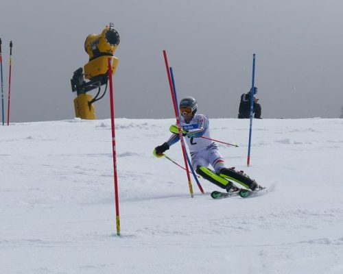  Äußerst knapp geschlagen geben (0,10 sec.) musste sich Dominik Stehle bei den Deutschen Meisterschaften im Slalom und wurde am Ende mit dem Vizemeistertitel belohnt.