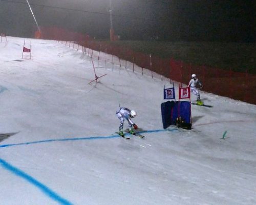 Georg Hegele vom SC Bergen (li.) konnte sich im letzten Rennen der German Team Trophy 2017 gegen seinen Konkurrenten Bastian Meisen vom SC Garmisch durchsetzten und sicherte so der Mannschaft Chiemgau 1 auch die Siegprämie von 3.500 Euro für den Skiverband Chiemgau.
